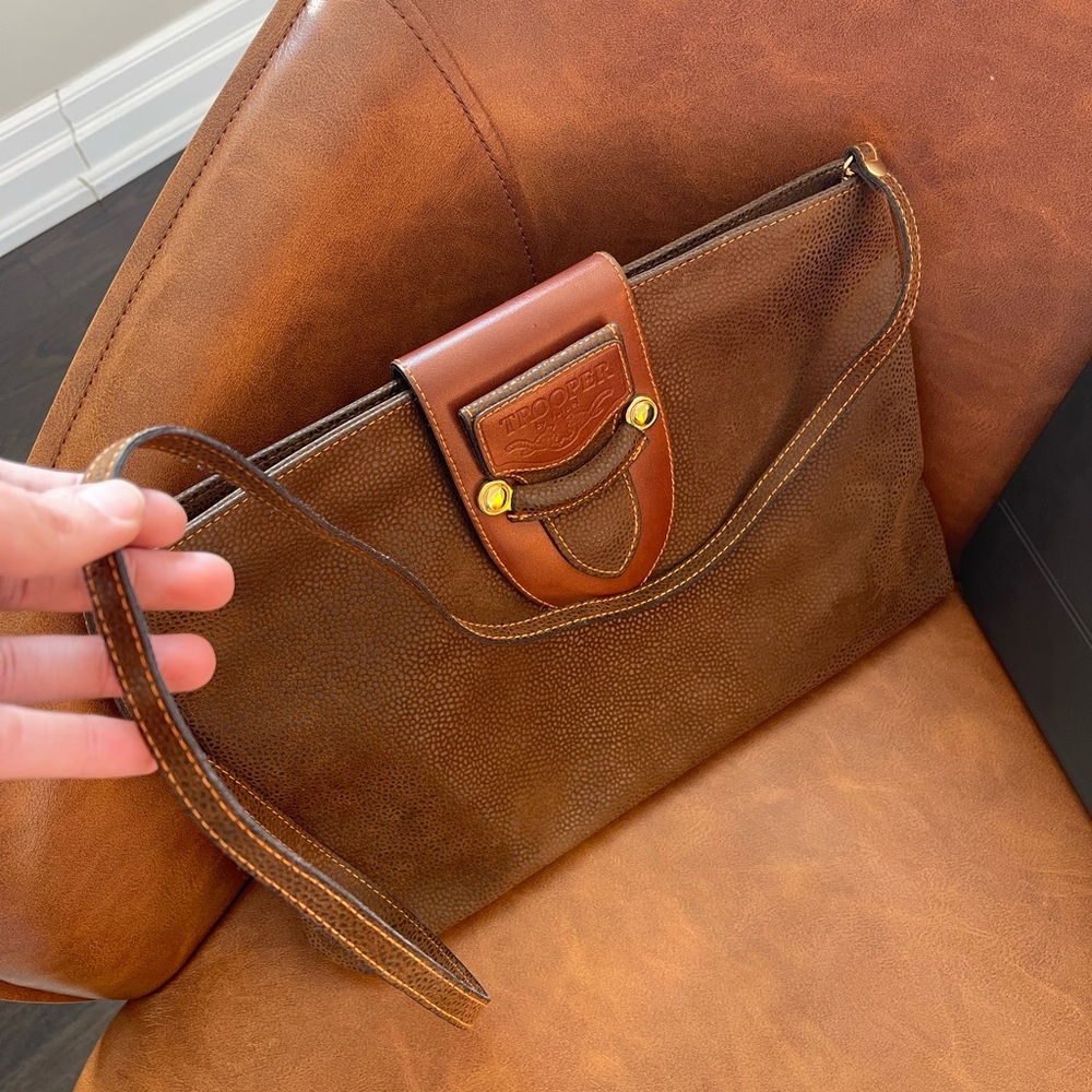 Trooper | Vintage Brown Pebble Leather Tablet Case/Pouch/Bag; detachable strap